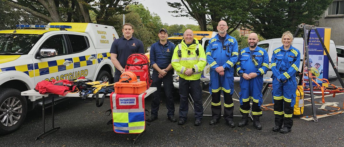 ArdrossanCRT's tweet image. The team joined emergency services colleagues and the community yesterday for the 60th anniversary of Ayr Community Fire Station. Thanks to @Scotfire_ENSA for the invitation and hospitality and thanks to everyone who came to speak with us #999Coastguard #Team999