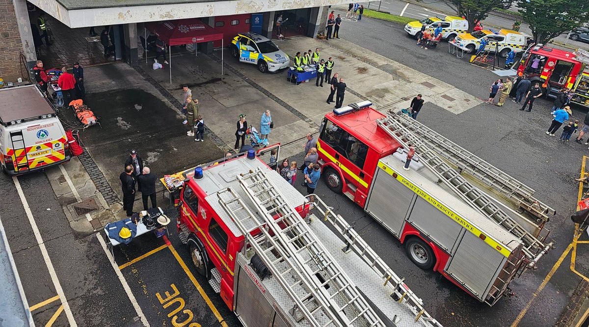 ArdrossanCRT's tweet image. The team joined emergency services colleagues and the community yesterday for the 60th anniversary of Ayr Community Fire Station. Thanks to @Scotfire_ENSA for the invitation and hospitality and thanks to everyone who came to speak with us #999Coastguard #Team999