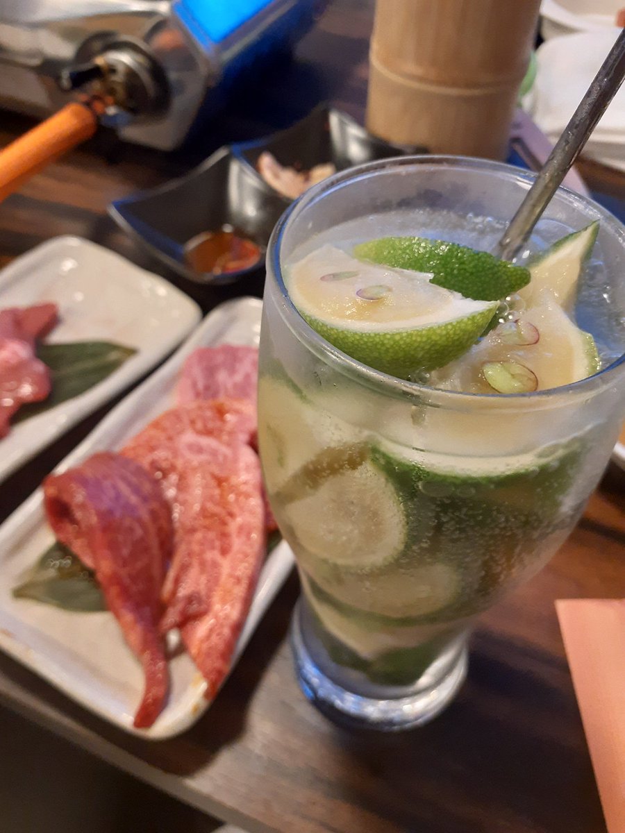 tm05878409's tweet photo. 嫁と子供とテツジと焼肉いまちゃん
ここの焼肉はめっちゃ旨いのにめっちゃ安い
ほんまにオススメ https://t.co/vzRnqOVrRp