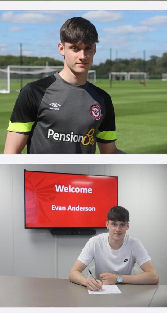 IanAnde66's tweet photo. Still pinching myself! Thanks to all his previous coaches who helped him on his journey so far..
⁦@jamlang22⁩ ⁦@AdamSkinner5⁩ ⁦@StMirrenAcad⁩ ⁦@Jaz136⁩ ⁦⁦@CBrennan1994⁩ ⁦@cohsport⁩⁩ ⁦⁦@smiddygk⁩ ⁦@RFC_Youth⁩ https://t.co/GzlR4yW2t5