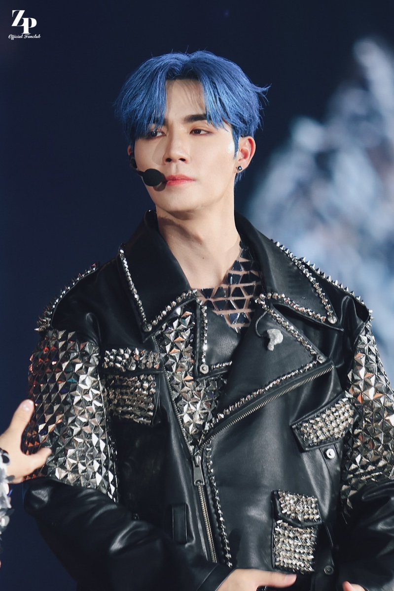 ZeePruk_OFC's tweet photo. Blue titanium

#ZeeNuNewConcertDay2

🌊 @zee_pruk ☀️
#ZeePruk #Zunshine https://t.co/BXnAkCGSlG