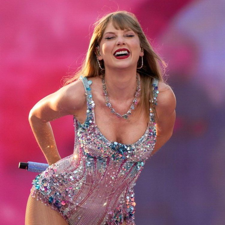 TheSwiftSociety's tweet photo. happy taytober to everyone who celebrates https://t.co/dIsZOKs07M