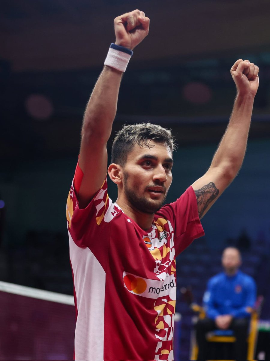 India_AllSports's tweet photo. Lakshya you beauty 😍 

Brilliant comeback by Lakshya Sen from 8-13 down in the deciding game to win the 1st match for India. 

Lakshya beat WR 6 Shi Yuqi 22-20, 14-21, 21-18.  

India go 1-0 up against China 

#IndiaAtAsianGames #AGwithIAS #AsianGames2022