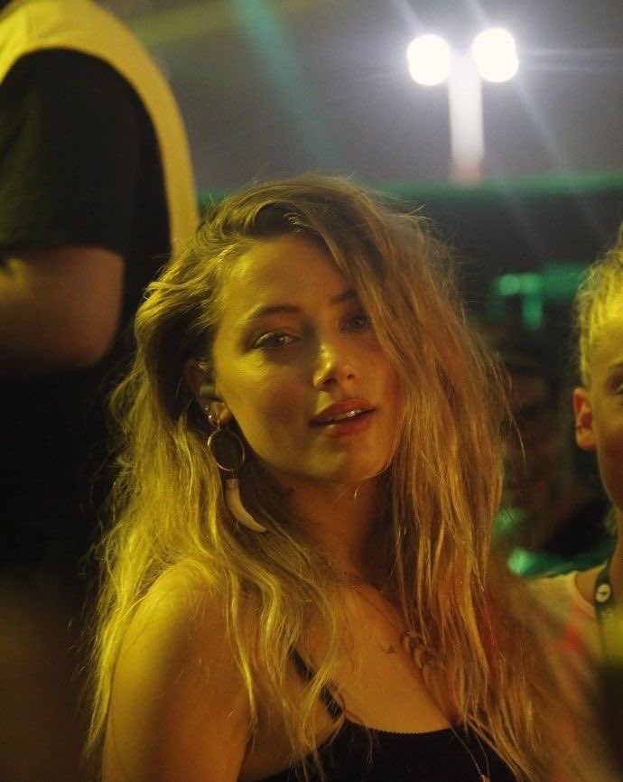 hourly Amber Heard (@hourlyah) on Twitter photo 