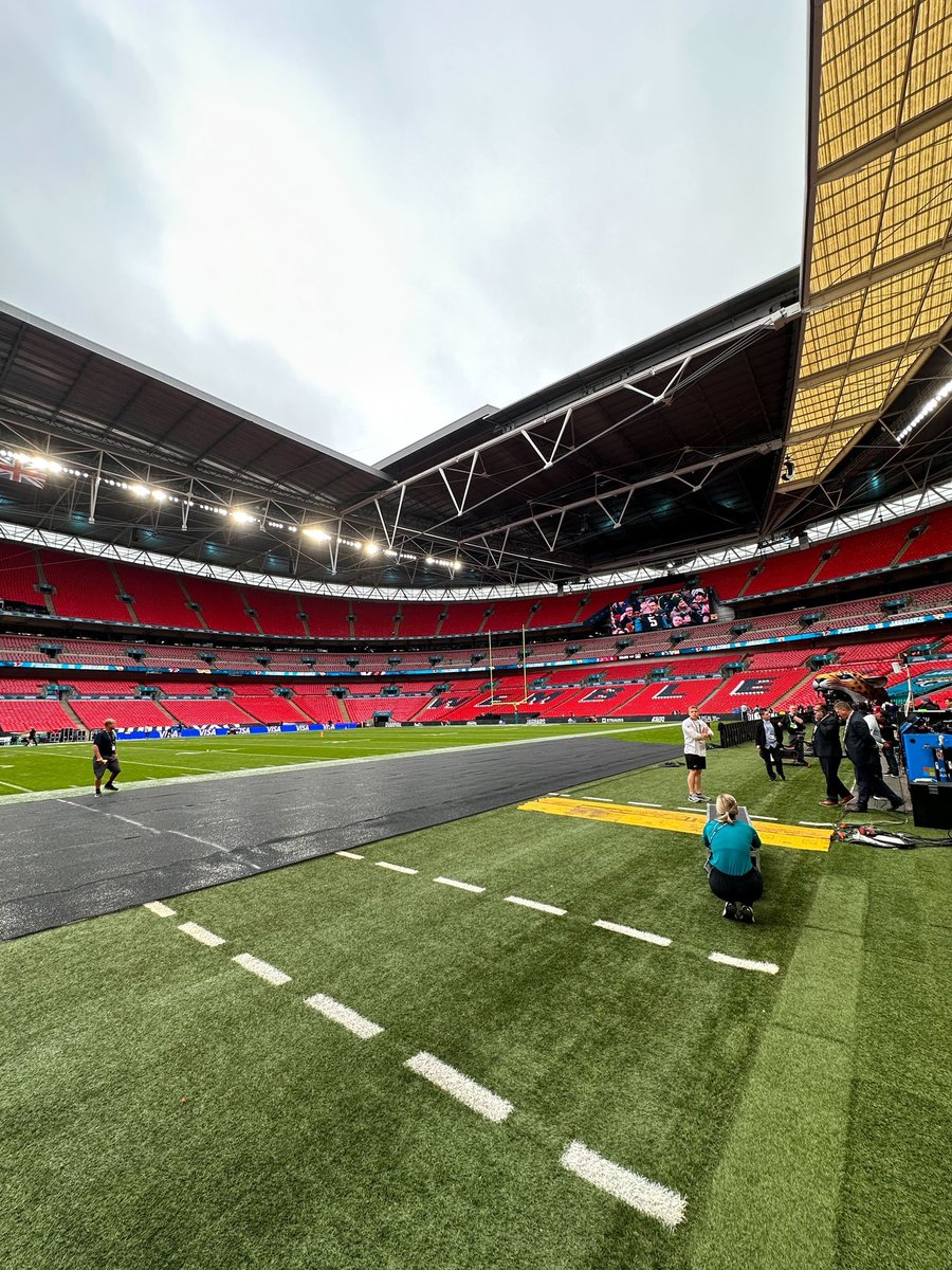NFL's tweet image. Scenes from Wembley 🇬🇧

#ATLvsJAX 9:30AM ET on ESPN+
Also available on #NFLPlus