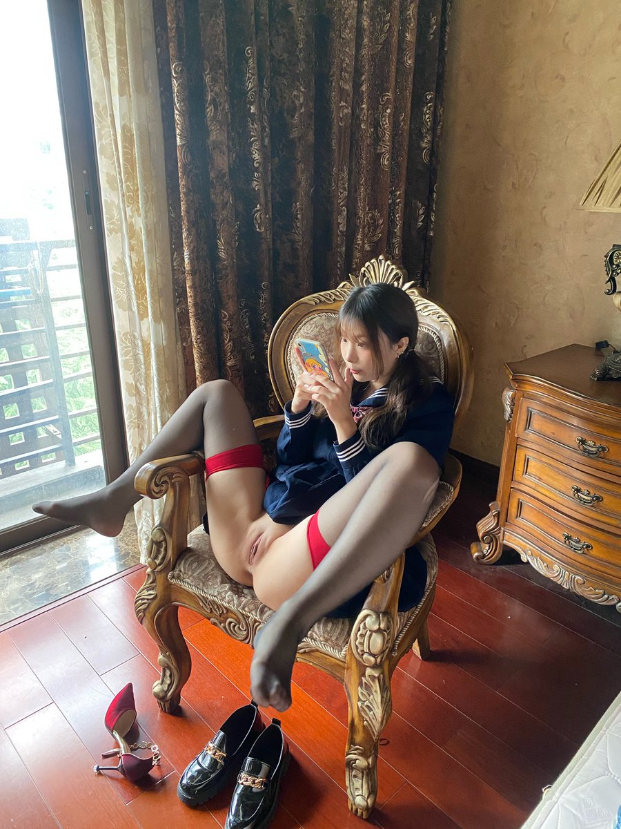 黄推福利内容 - 垂死的刀舞-douw的精彩图片 福利姬垂死的刀舞-douw分享的黄推图片2 - 网红私拍内容