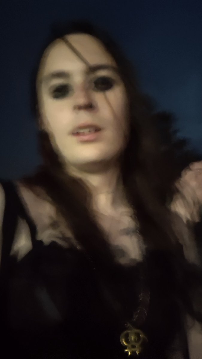 yeah so I'm p much done with Twitter. if ya wanna keep contact my tumblr is futchgod666 and my Instagram is combatdoll_