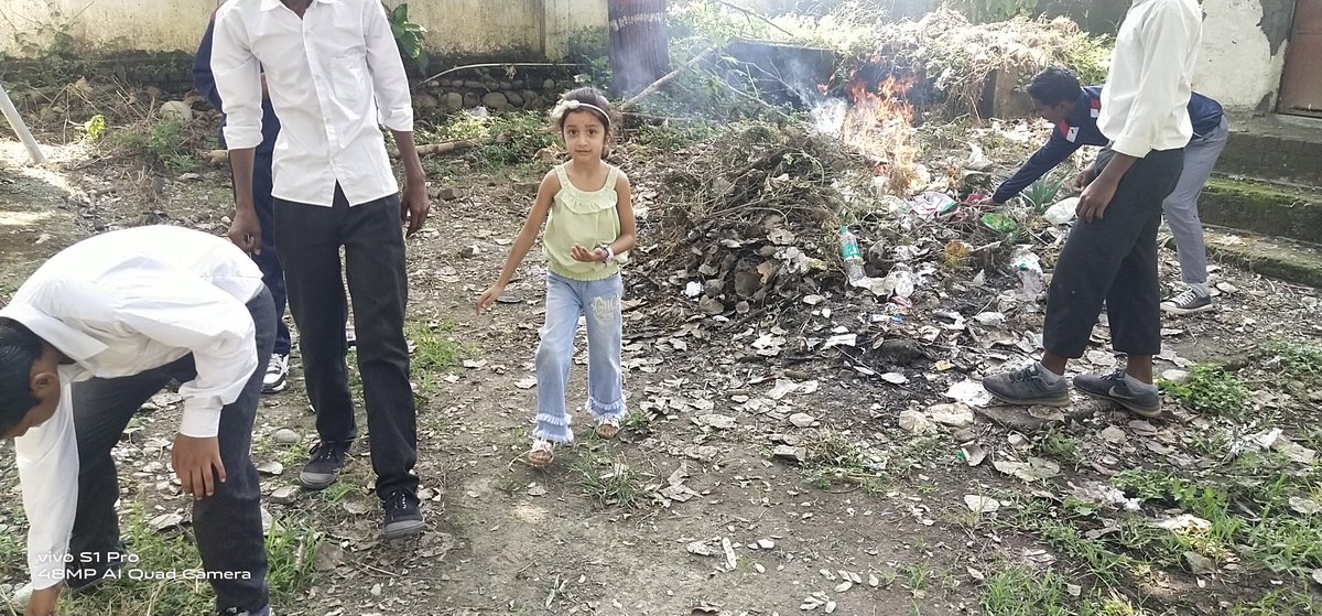 श्रमदान एक घंटे देश के नाम
नन्ही #ओजस्वी 
 स्वच्छ भारत स्वस्थ भारत
<a href="/swachhbharat/">Swachh Bharat Mission - Grameen</a> 
<a href="/PMOIndia/">PMO India</a> 
<a href="/ukcmo/">CM Office Uttarakhand</a>