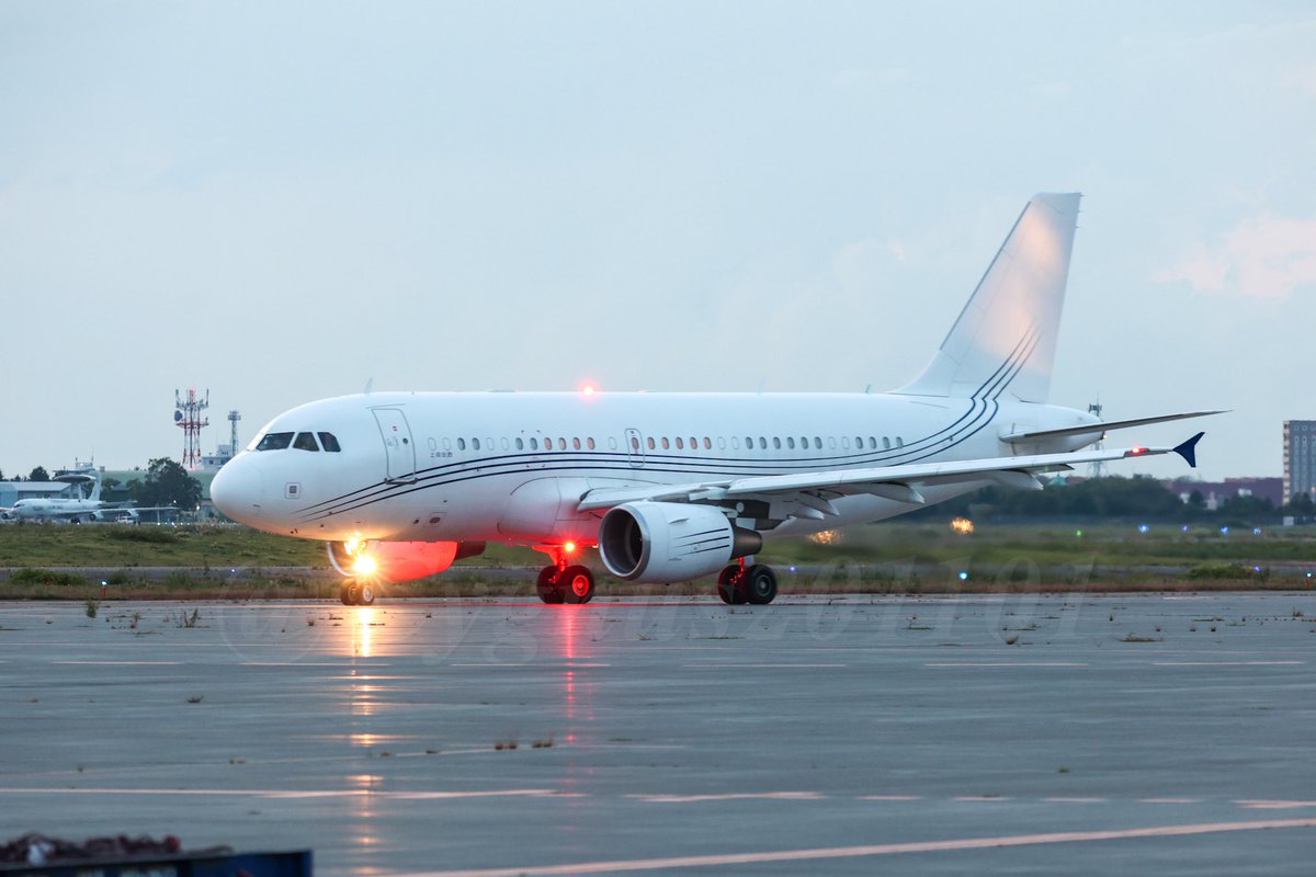 Cygnus201101's tweet photo. B-320Q
Airbus A319-115(CJ)
Deer Jet(上海金鹿航空)
A319ですがレジは320…
登録時空きがなかったんですかね?😅
October 01, 2023
#B320Q #A319 #DeerJet #CTS #RJCC #新千歳空港 https://t.co/no2Klq0sUq