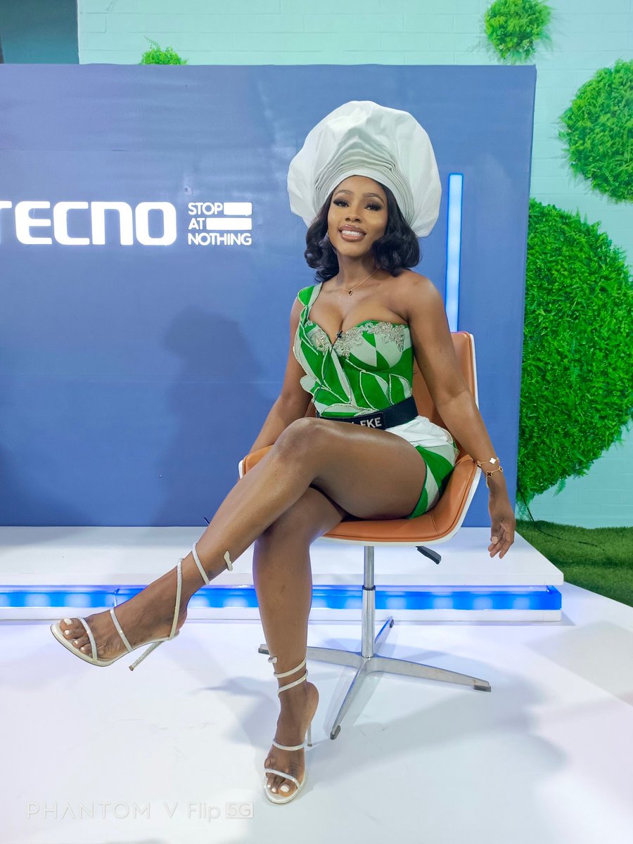 real_mercyeke's tweet photo. 10 whole weeks of the Queen of Highlights gracing our screens and giving us a good show!

She really kept us on our toes. As the show comes to an end today and we await the result tonight, handler just wants to appreciate our girl for giving us a show, for being the actual Reality TV Gold! For answering Biggie’s call one more time, playing a clean game and reminding us that she is MOTHER and will forever be!

Tonight, we move!🔥💃

PS; Happy Independence Day to our beautiful country🇳🇬🇳🇬🇳🇬

#BBNaijaAllStars #BBNaija