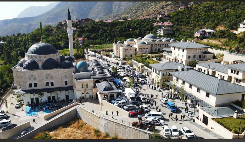 serdar_ipek_63's tweet photo. KASRİK CAMİ AÇILIŞI
GAVS-ı KASREVİ K.S MÜBAREK ÖZEL EŞYALARI https://t.co/Toyu2LUMGq