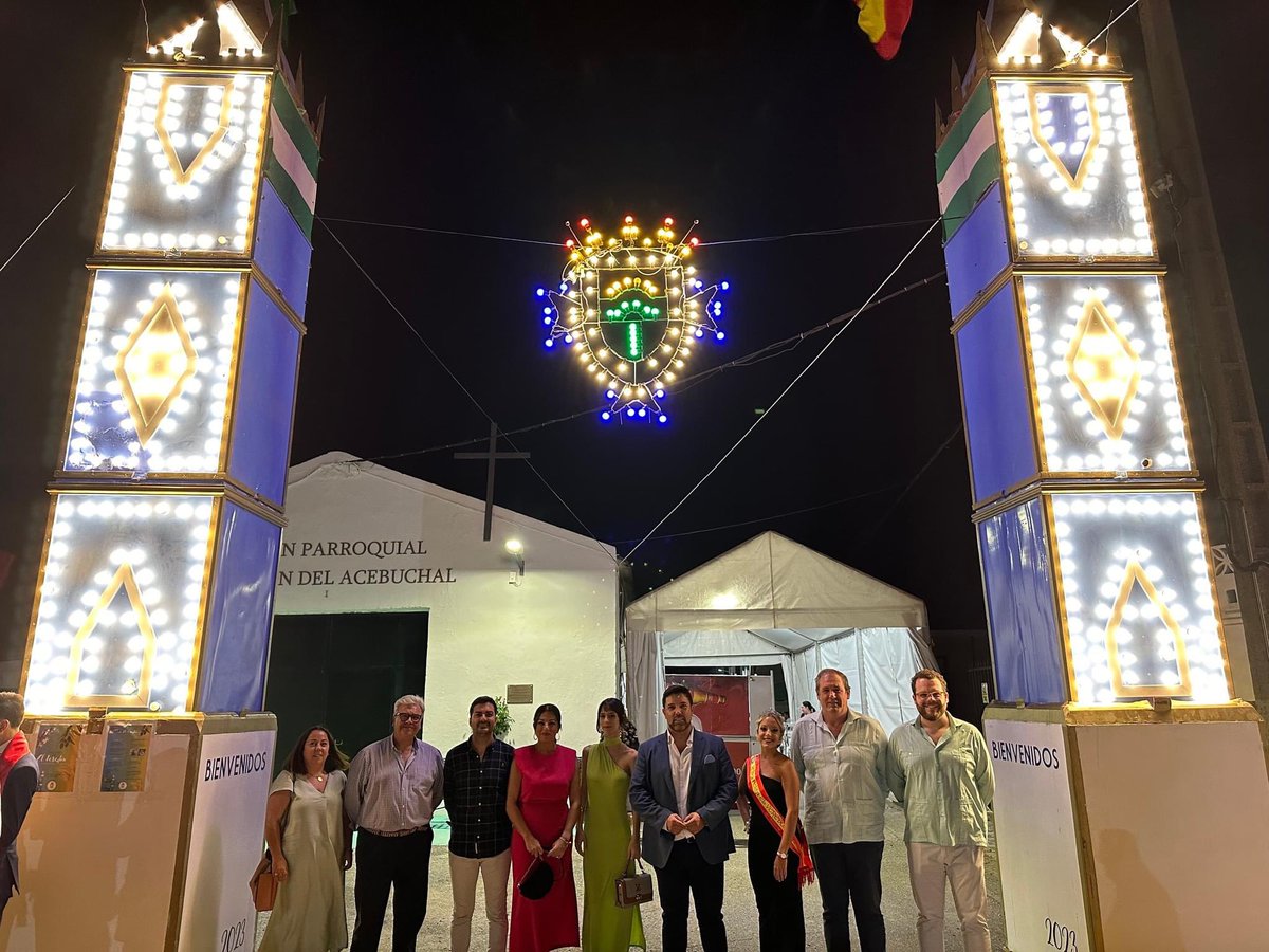 🎡 Los vecinos de El Veredón nos pedían que su fiesta diera un salto en calidad y así lo hicimos cuando los loreños nos pusieron en el gobierno. 

Poco a poco, año tras año se han ido incorporando mejoras tanto para los vecinos de esta pedanía.