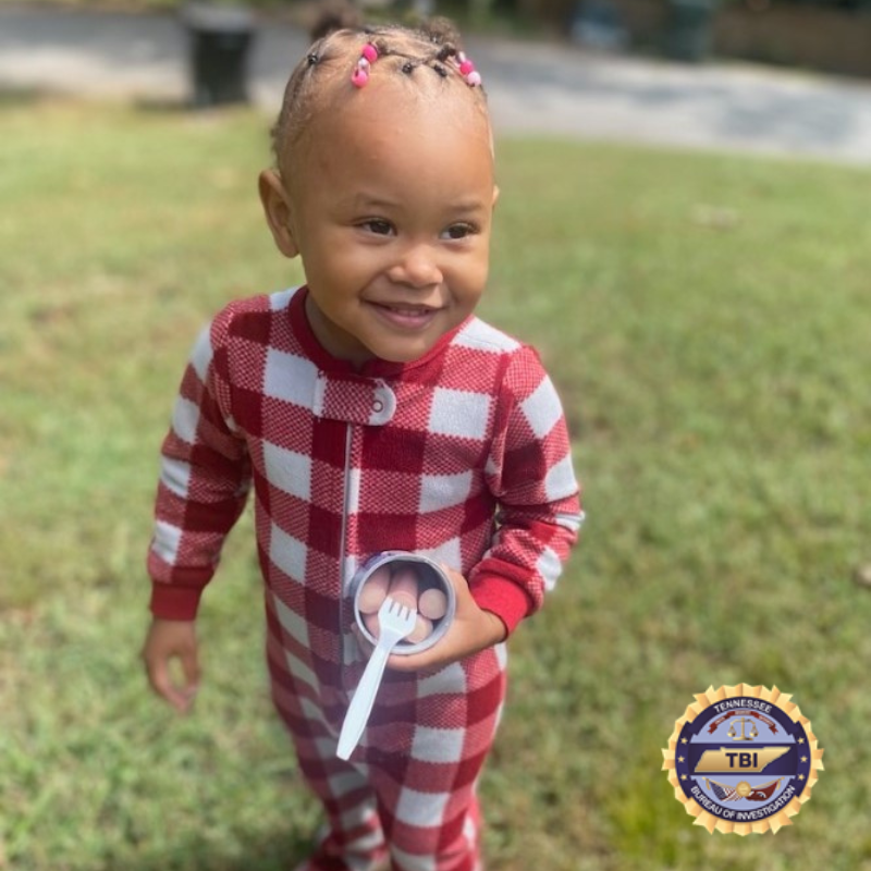 TBInvestigation's tweet image. ENDANGERED CHILD ALERT: We need your help to find 2yo Journee Jones, missing from Chattanooga.

She is 2’6”, 30 lbs. with brown hair and brown eyes. She was last seen Saturday wearing a white shirt and pink shorts.

Tips? Call Chattanooga PD at 423-698-2525 or 1-800-TBI-FIND. 1/2