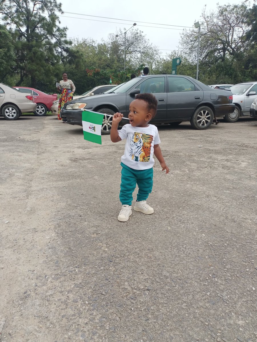 abenmire's tweet photo. Celebrating Nigeria's Independence with hope for a brighter tomorrow, led by the spirit of the younger generation. 🇳🇬🌟 #NigeriaAt63 #FutureHope #NigeriaIndependence https://t.co/PnGbfBTVWD