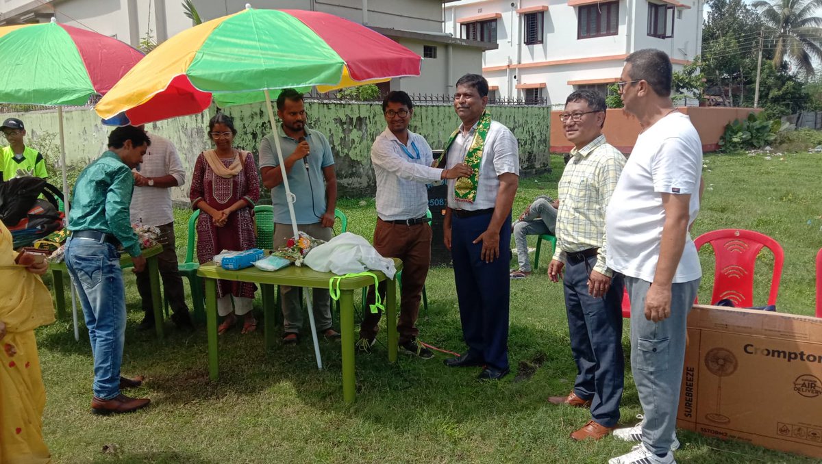 Wms_siliguri's tweet photo. WMS Siliguri, DoT Swachhata event successfully completed with great support from NSS volunteers, Gram Panchayat and Local Citizens #SHS2023 #SwachhataHiSeva #SwachhBharat https://t.co/hEfTK8pkmr