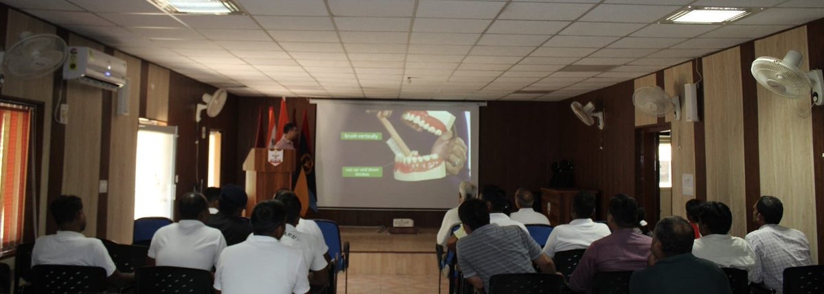 dgafms_mod's tweet photo. As part of #SwachhBharat SHS-23, all staff of #AFMSDLucknow , a #DGAFMS unit carried out lecture on oral Hygiene for all depot employees A total of 80 participants attended the lecture.
@SwachhBharat
@SwachhBharatGov https://t.co/PvU1lATKcf