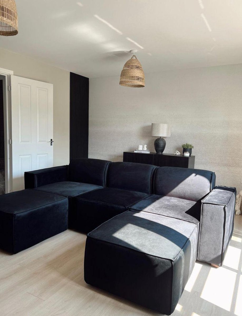 Embracing a modern aesthetic with its distinctive structure and elegant finish, the Cube sofa is anything but boring.✨

#nabrusfoas