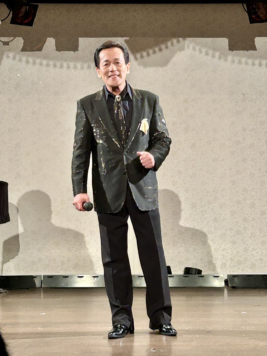 JF36QKxtf0JClst's tweet image. 第11回ワラカスLIVE行ってきました❣️

歌手の方々の素晴らしいステージで楽しい時間でした😄
そして、なんと‼️
今日のLIVEメンバー3名が10/22(日)、遊遊に再集結します‼️
是非❗️ご参加お待ちしております😃

#ワラカスLIVE
#みやま健二
#小野寺陽介
#三浦潤平