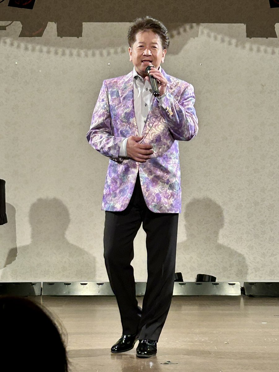 JF36QKxtf0JClst's tweet image. 第11回ワラカスLIVE行ってきました❣️

歌手の方々の素晴らしいステージで楽しい時間でした😄
そして、なんと‼️
今日のLIVEメンバー3名が10/22(日)、遊遊に再集結します‼️
是非❗️ご参加お待ちしております😃

#ワラカスLIVE
#みやま健二
#小野寺陽介
#三浦潤平