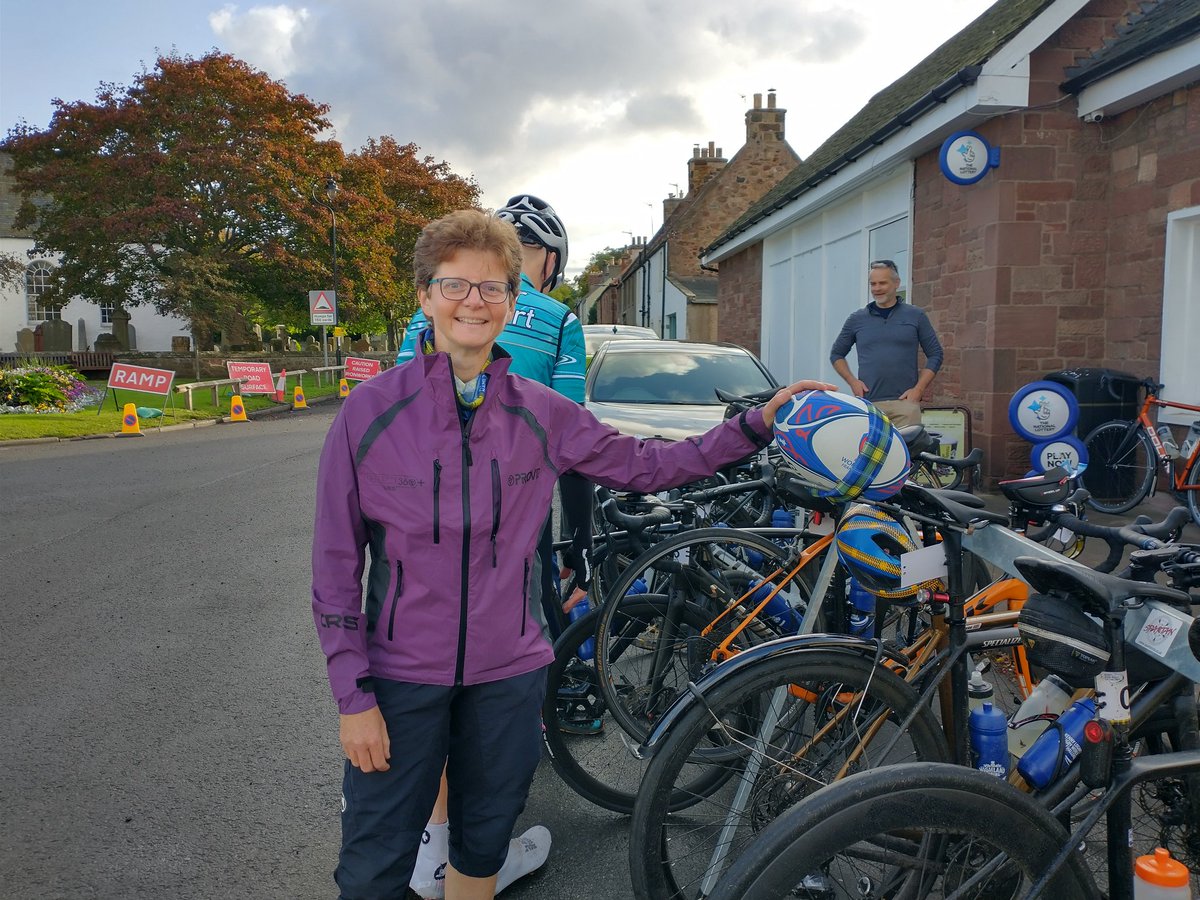 Lovely morning supporting <a href="/KennyLogan/">Kenny Logan</a> and team at their 1st stop - Lanterne Rouge in Gifford en route from Murrayfield to Paris with the match ball for 🏴󠁧󠁢󠁳󠁣󠁴󠁿🇮🇪
Raising funds for <a href="/MNDoddie5/">My Name'5 Doddie Foundation</a>