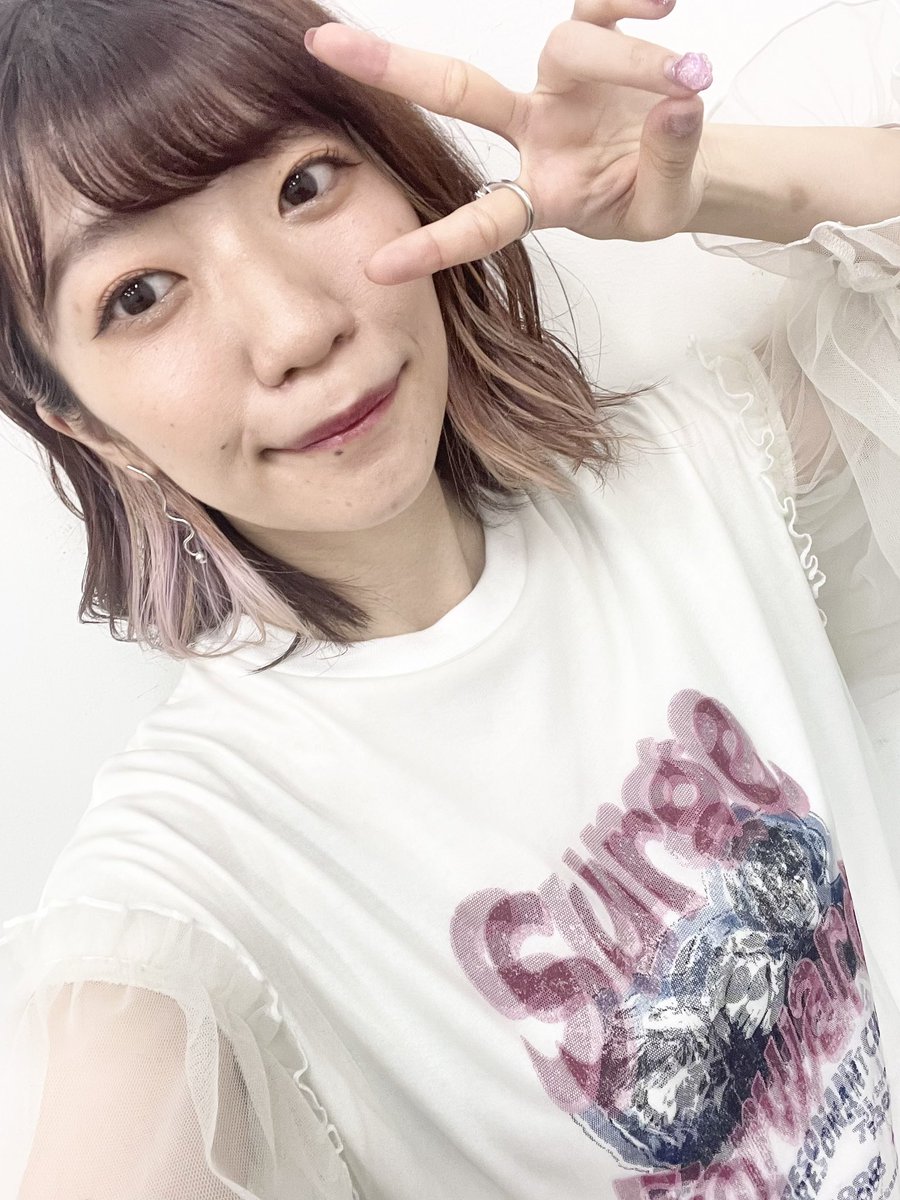 paipaidekami's tweet photo. 🎁出演情報🎁

10/2(月)21:54〜22:00
日本テレビ『The Gift』

芸能人が自分の大切な人のために"ギフト"を選ぶミニ番組🎀
卒業を控えるモーニング娘。'23のリーダー
譜久村聖ちゃんに贈りました😸💖
@MorningMusumeMg 

https://t.co/DrkMkgt1Ae https://t.co/A44NXKBxWa