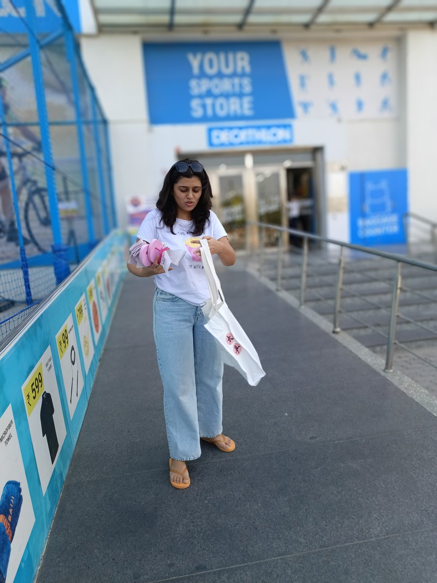 StyleListings's tweet image. 🛒 Out and about
📸 Tecno Phantom V Flip
#TECNOPHANTOMVFlip #FLIPINSTYLE