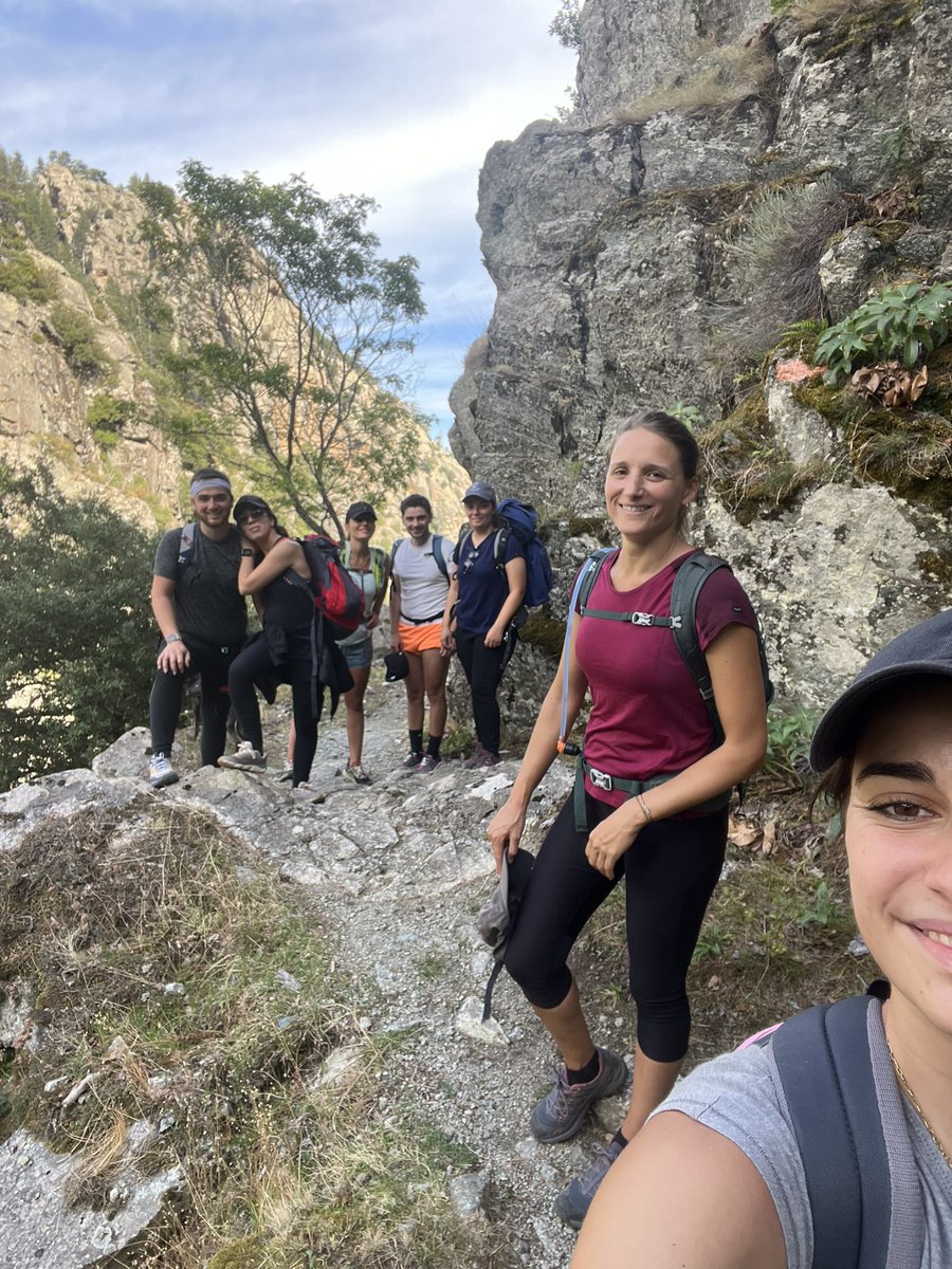 degiovanni__a's tweet photo. Retraite spirituelle pour Suarina 🧘♀️
Plateau d’Alzu et retour à Corte par la vallée du Tavignanu ⛰️🚶🏻♀️
#alzu #castagnolu #russulinu #tavignanu #corti https://t.co/QFTyWNVvDJ