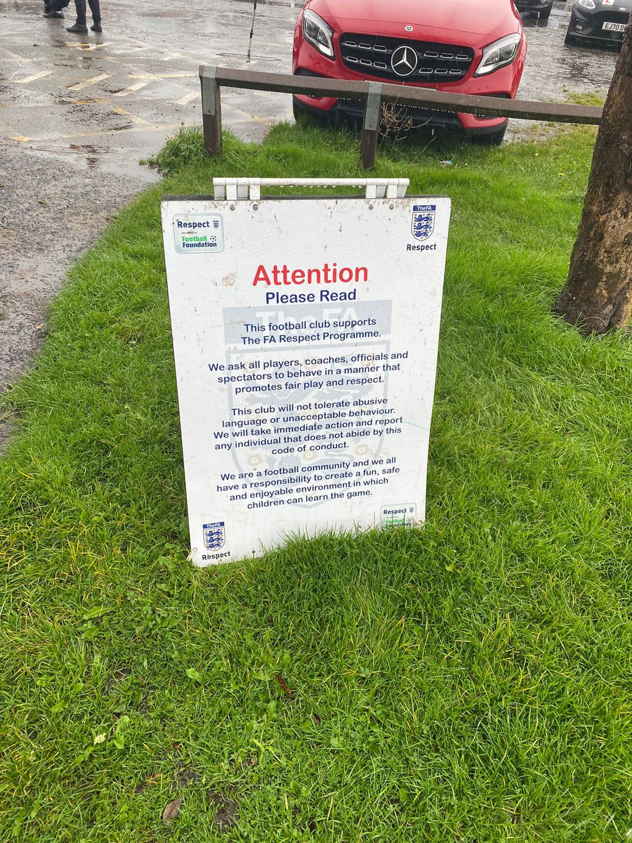Cheshire_FA's tweet photo. PLAY SAFE WEEKEND | π€
Our Football Development Manager, Chris, has been out this morning visiting @bcfc1922 & @saleutdfc β
It was great to see expectations around #Respect and #PositiveSidelines in place π
Both clubs backing #PlaySafe
| @FA @NSPCC | π https://t.co/zkWyeQAQGc