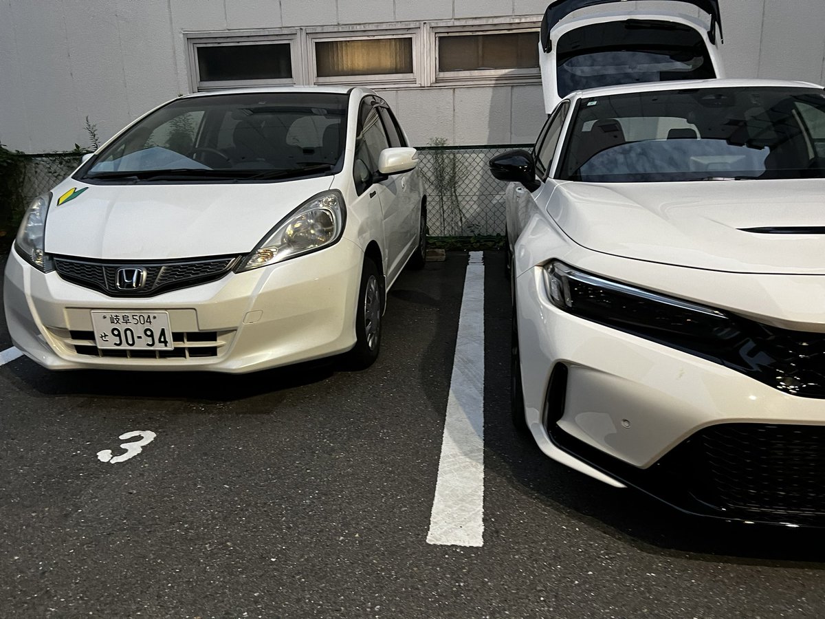 5cactusjack's tweet photo. 傷だらけでやばそうな車
事前に写真撮っといてよかった https://t.co/9DCYAMMWKy