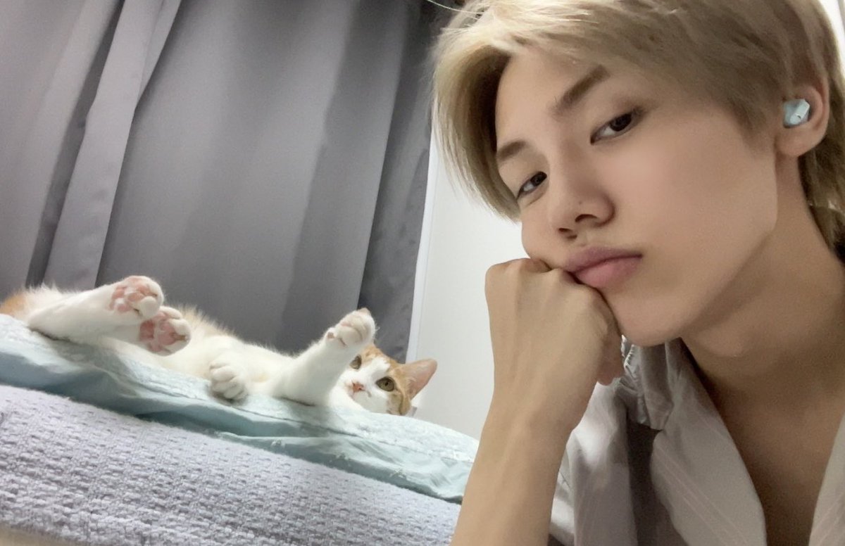 CRAVITY_twt's tweet photo. 룽지씨🐈
#성민 https://t.co/uEZuuHJSiS