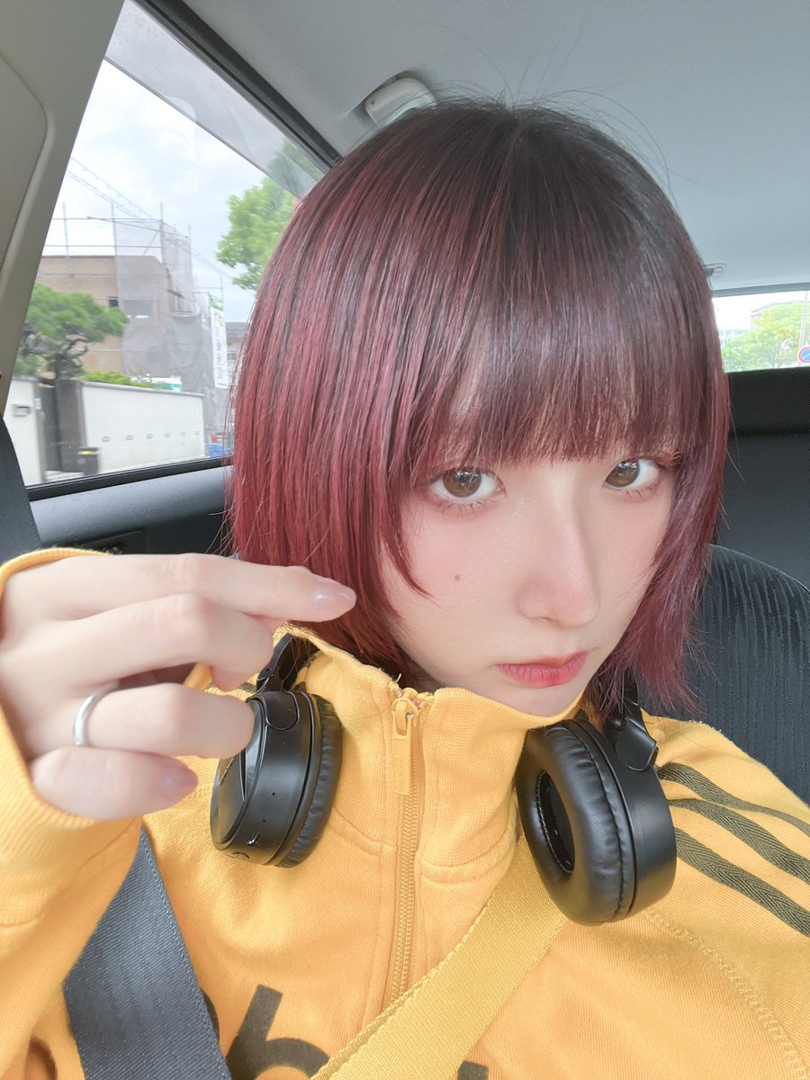 na0119nj's tweet photo. 顔変わったって皆んなに言われる。矯正して本当に良かった（まだまだ引っ込めます）
#矯正日記
#歯列矯正
#出っ歯 https://t.co/t9FSeTFokZ