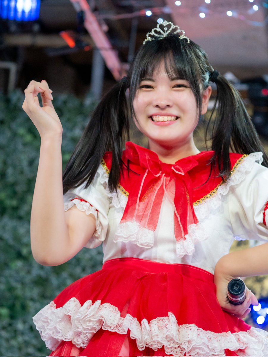poppoyaki_photo's tweet photo. 230924_Azatoi 橘美羽卒業公演
@majide_cafe  LivePhoto 

一気に上げてすみません💦
思い返してもいいライブだったな🥹またいつかどこかで。

 #橘美羽 ⑧終
 #Azatoi https://t.co/uT5dNfRYYU