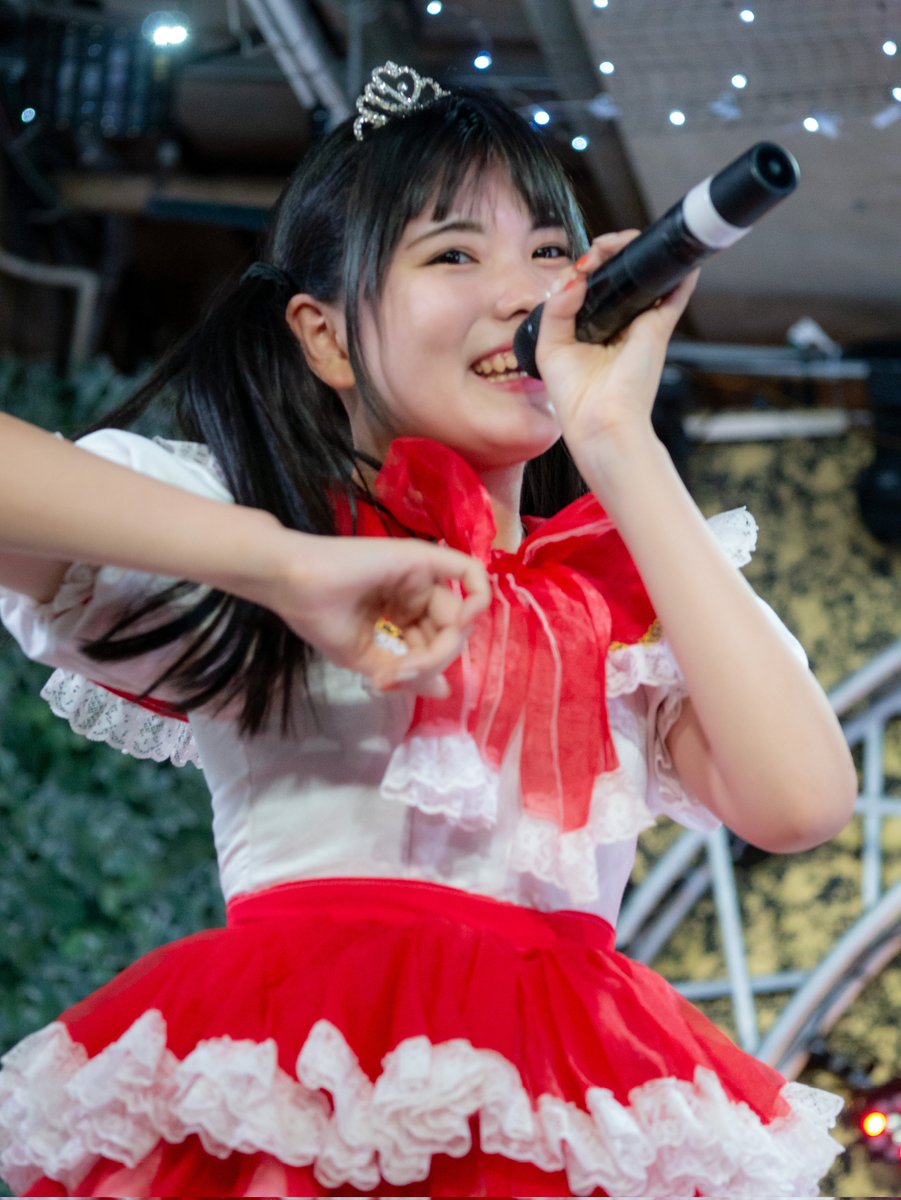 poppoyaki_photo's tweet photo. 230924_Azatoi 橘美羽卒業公演
@majide_cafe  LivePhoto 

一気に上げてすみません💦
思い返してもいいライブだったな🥹またいつかどこかで。

 #橘美羽 ⑧終
 #Azatoi https://t.co/uT5dNfRYYU