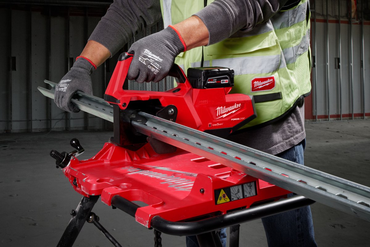 Milwaukee® Delivers the Most Productive Way to Shear Strut on Site. Read more ➡️ ms.spr.ly/60189mYqp #MilwaukeeTool #NothingButHeavyDuty