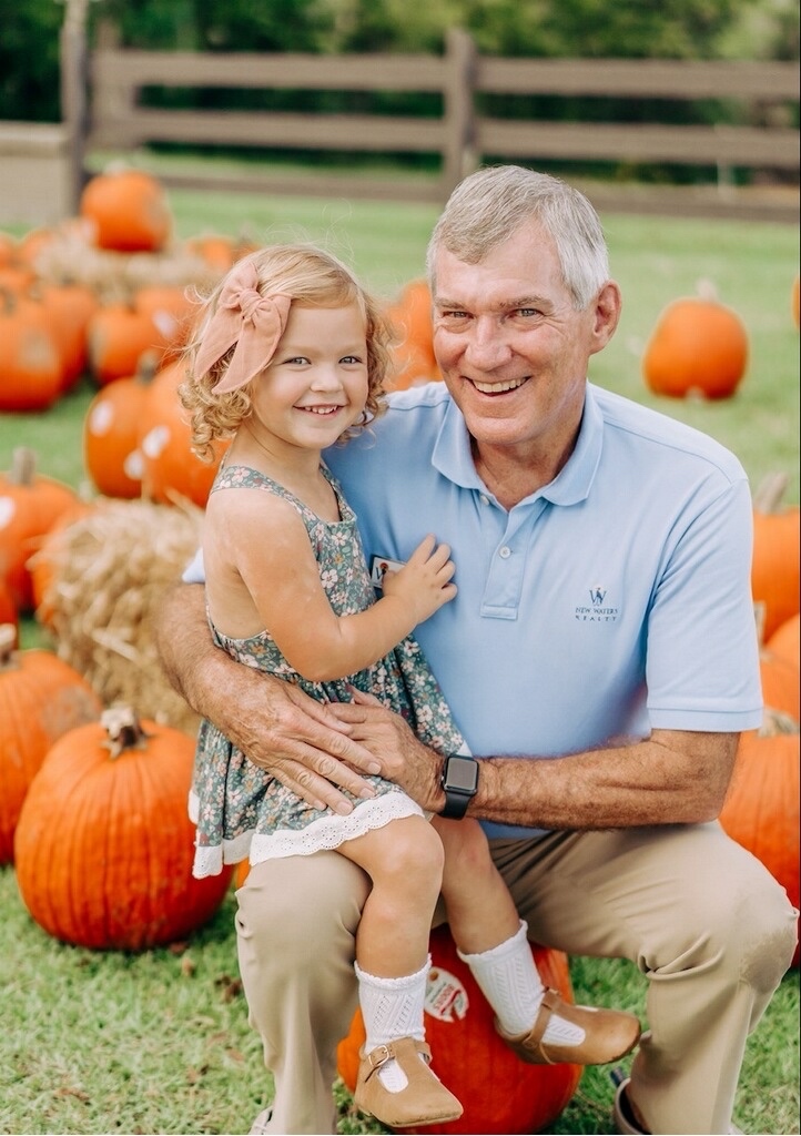 October is here, and it's time to celebrate all the things fall at The Waters! 🍂🎃 We are ready for a month filled with delightful melodies at our October Music Series, the Witches Ride, and our neighborhood Pumpkin Patch. 🎶🧙‍♀️🎃 

thewatersal.com/blog/
#thewatersal