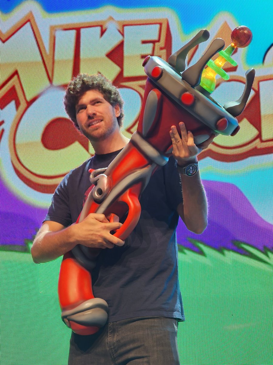 MikecrackYT's tweet photo. Uyuyuyuy...
Acabamos de hacer el ensayo general y todo parece espectacular!!! Me encantaaaa 😍😍😍 https://t.co/CidLC5Tl4r