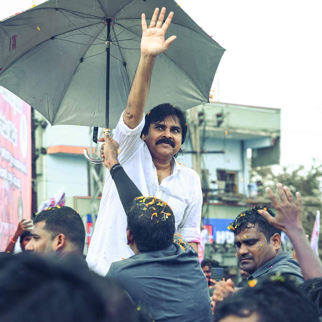 Pawan Kalyan Fc™ 🦅 tweet media