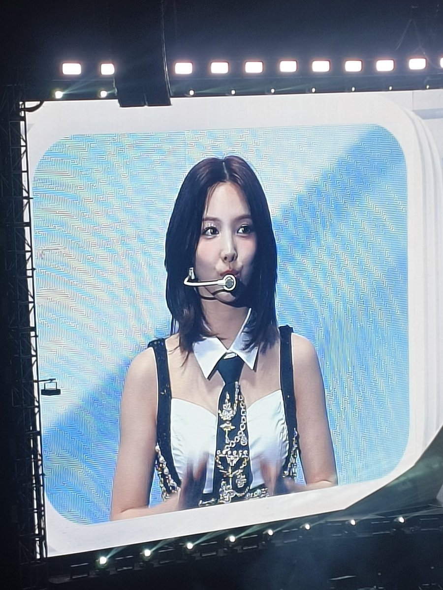 TFVUnion's tweet photo. TWICE AT PHILIPPINE ARENA
#READYTOBE_IN_BULACAN_D2
#TWICEinPH #TWICE_5TH_WORLD_TOUR
@JYPETWICE https://t.co/cUMQEUM3E4