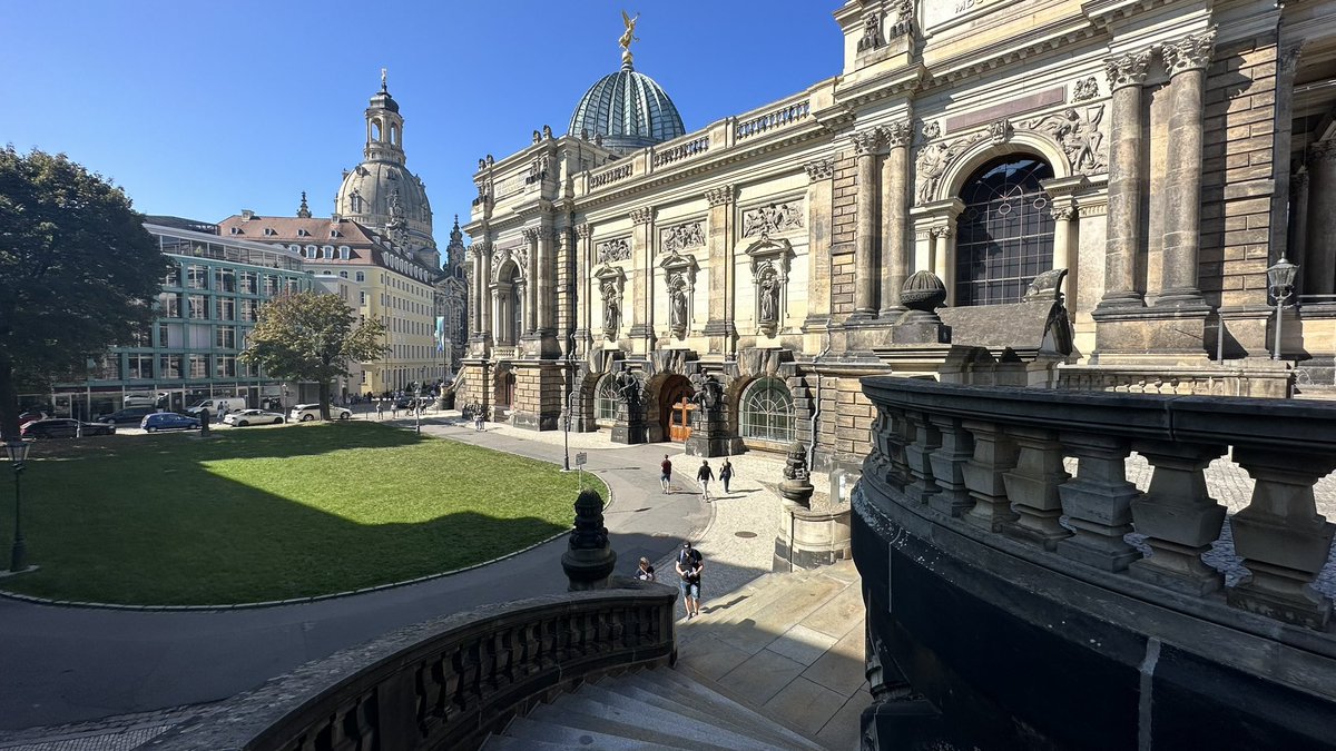 besides_obvious's tweet image. Nestled along the banks of the #Elbe River, #Dresden stands as a testament to resilience and artistic brilliance. 

👉 besidestheobvious.net/2023/10/01/dre…
