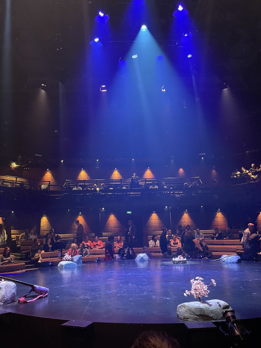 XineYaoPhD's tweet image. For #MidAutumnFestival2023 I went with a friend to see Kimber Lee’s delightful &amp;amp; hilarious 

Untitled F*ck M*ss S**gon Play 

@youngvictheatre 

🥮🥮🥮🥮

#youngvic #untitledfuckmisssaigonplay