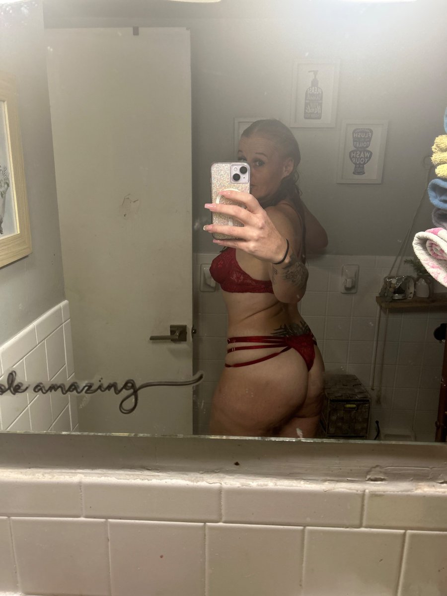 RubyRed8710's tweet photo. This is the Ruby red outfit that I wore on my first live I believe so I decided to bring it back https://t.co/rIKJ1gBYbE