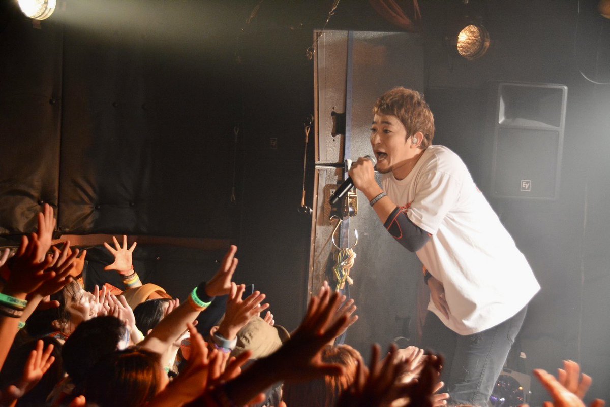 funky_kato1978's tweet photo. 全国のBABYSへ

この夏の太陽は､あなたでした

立ち昇る情熱を
沈まぬ希望を
眩いばかりの未来を

本当にありがとうございました

#太陽の街ツアー【完】

引き続き､よろしくお願いします🎤🎤 https://t.co/VNlrohG9cf