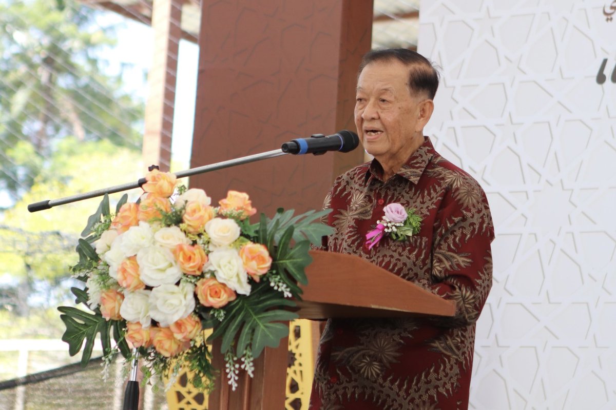 ‘วันมูหะมัดนอร์ มะทา’ ประธานสภาฯ เปิดอาคาร “100 ปี มอาหดิลอูลูม” ปัตตานี ชี้ ถ้าไม่มีความยุติธรรม บ้านเมืองก็ไม่สงบ

⭕️อ่านต่อ 
facebook.com/10009451376766…

#วันมูหะมัดนอร์มะทา #ประธานสภาผู้แทนราษฎร #ประธานรัฐสภา #โรงเรียนเตรียมศึกษา #โรงเรียนสายบุรีอิสลาม #ปอเนาะ #ปัตตานี