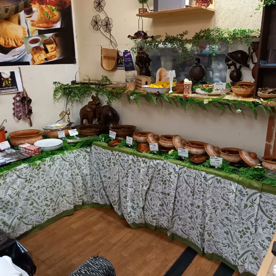uirou33's tweet photo. 今日は名古屋市港区のスリランカ料理店Jamal Kare。
毎月第一日曜日のビュッフェにやっと行けた🎵
スリランカの家庭の味。塩が強いかなぁ😅 https://t.co/344ouGb2dr