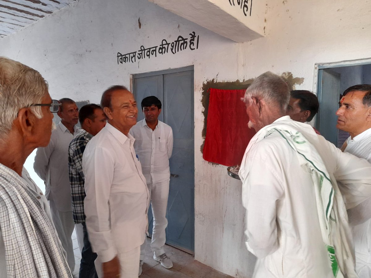 virendrainc60's tweet photo. महात्मा गांधी राजकीय विद्यालय, सुईं के शुभारंभ कार्यक्रम में उपस्थित हुआ 

#VirendraBeniwal #Lunkaransar 
@INCRajasthan https://t.co/zV6URfjcQ4