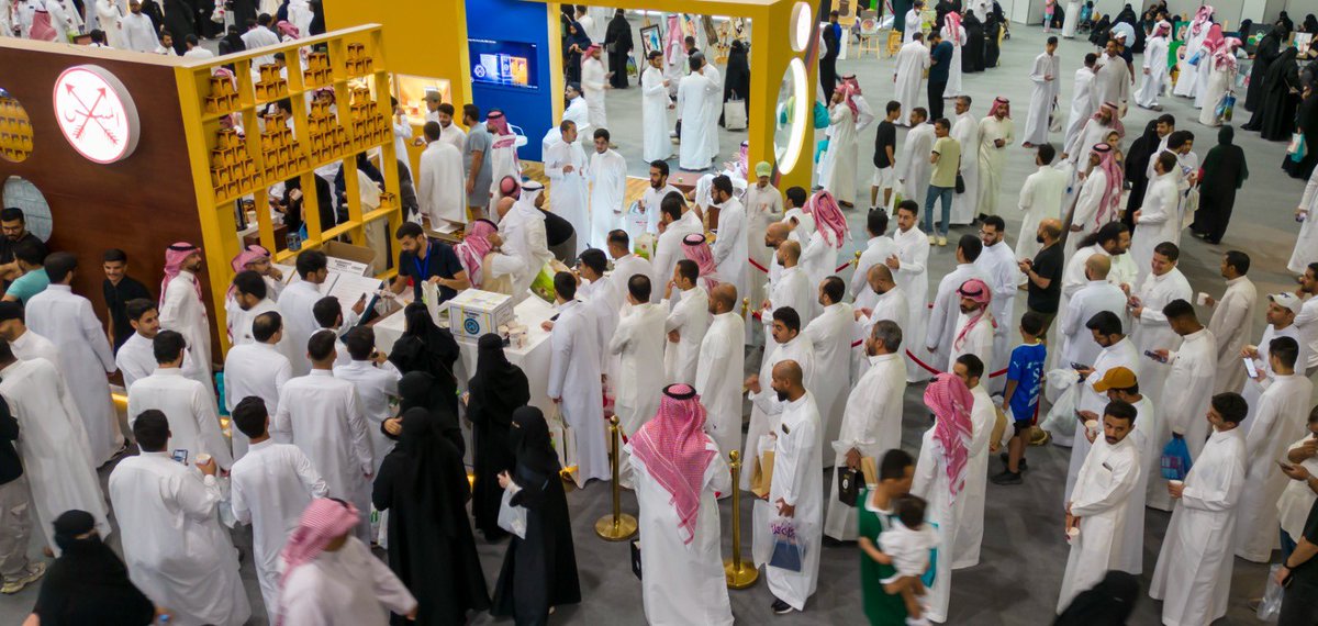 teaexhibition's tweet photo. شكراً ☕️🍃
#شاي_المنيس 
@almunayestea 
الشريك الاستراتيجي لـ
#معرض_إلوان_الشاي_الدولي 
شراكتنا الممتدة من النسخة الأولى 
أثمرت هذا الحضور والتفاعل، وهذا النجاح 
عشاق #الشاي يترقبون حضوركم الدائم. https://t.co/R54qJNXMhF