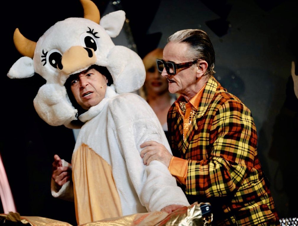 PeteCityPrice's tweet photo. Another wonderful kind talented friend has passed away. #JakeAbraham is going to be so missed. I always loved his performance at @RoyalCourtLiv https://t.co/RaJI5dy3k4