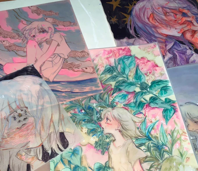 トレーシングペーパーを使った作品とか、去年の二人展や1月の個展の作品も持っていきますあとはちょっと大きめの絵も描いておりますお楽しみに 