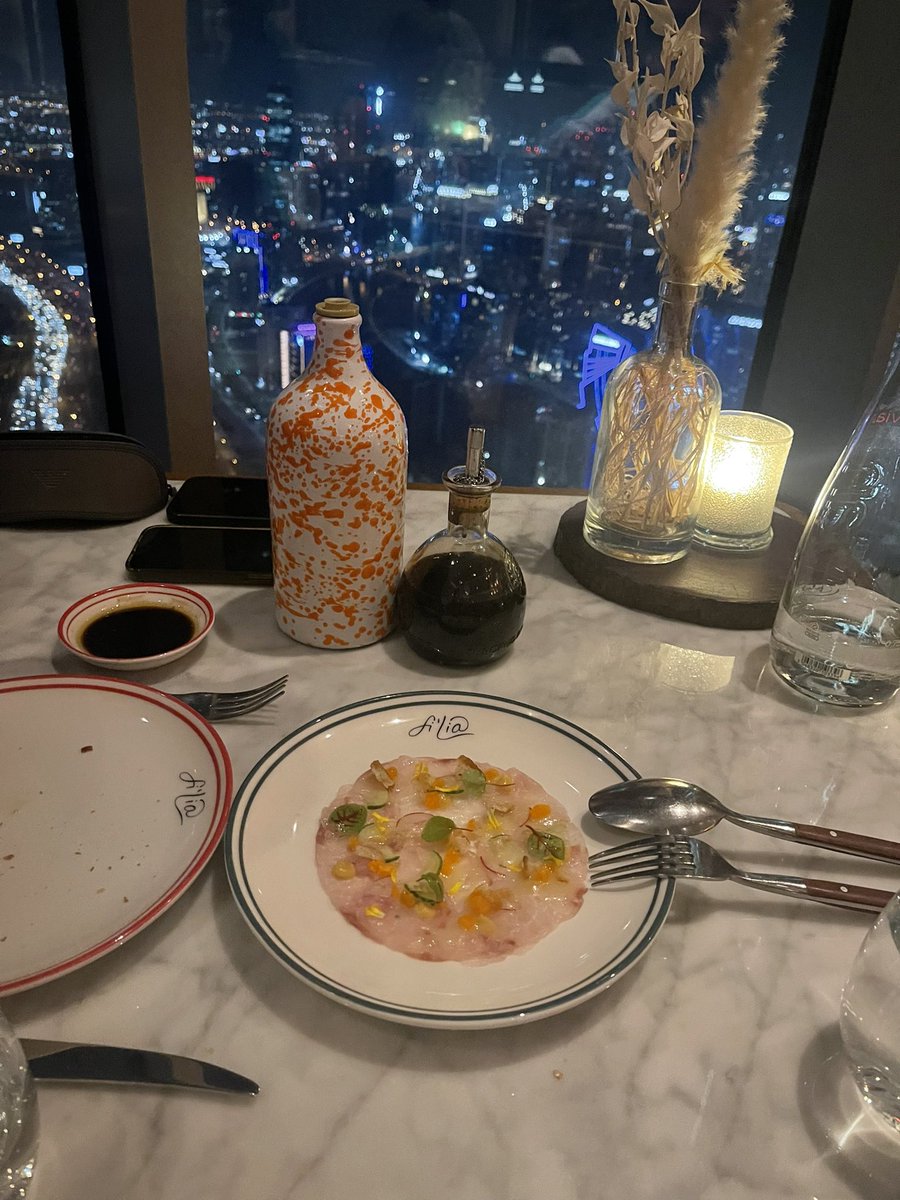 Myra__rs's tweet photo. September dump .. and just like that, I officially moved to Dubai to start a new chapter with my soulmate ✈️ https://t.co/EL46WteQwk