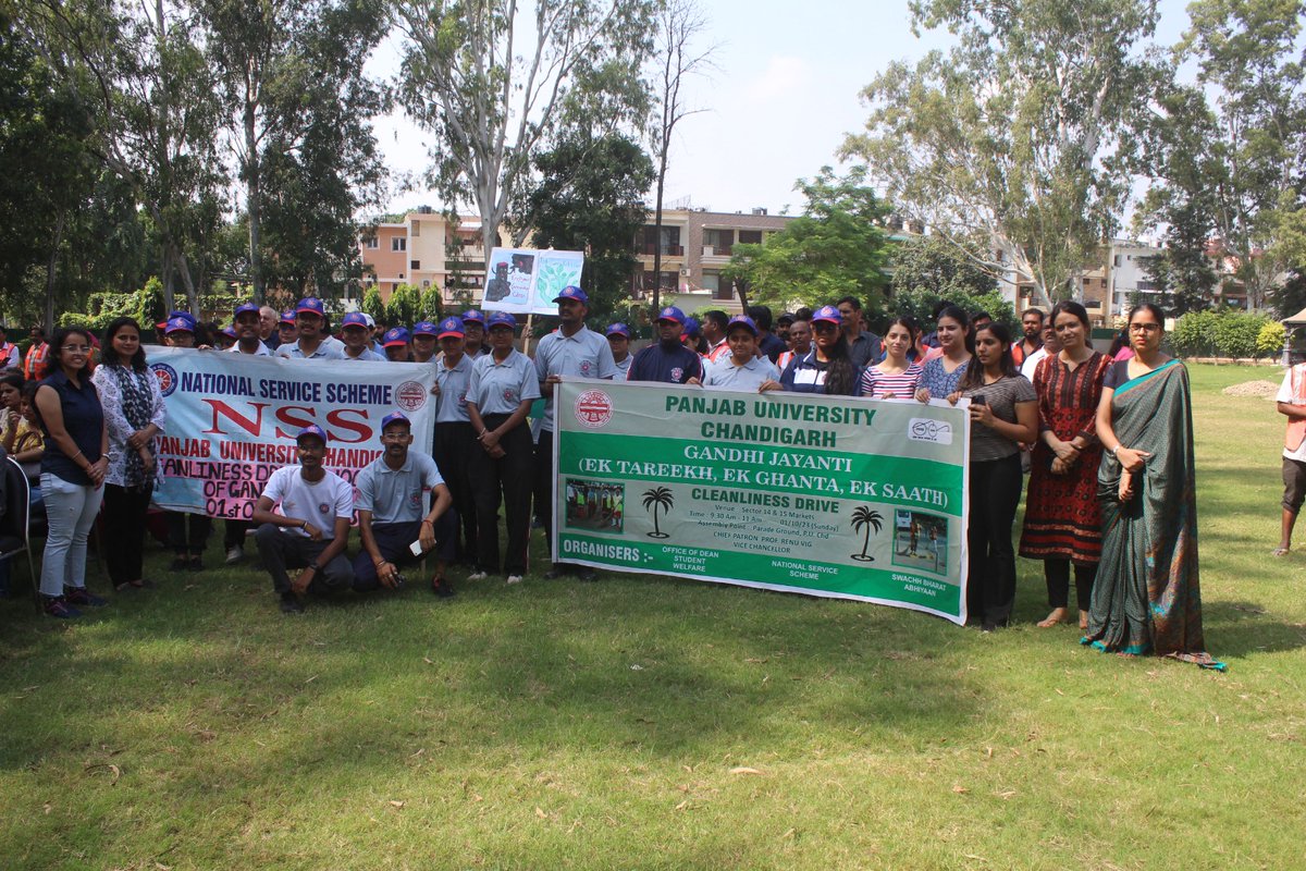 OfficialPU's tweet photo. Cleanliness drive organised by Office of Dean of Student Welfare, NSS  and Swach Bharat Abhiyaan of PU. More than 300 students and teachers, wardens, NSS programme coordinators started this drive at 10:00 am from University Parade Ground in the patronage of the VC Prof Renu Vig. https://t.co/A5im8Ecx83